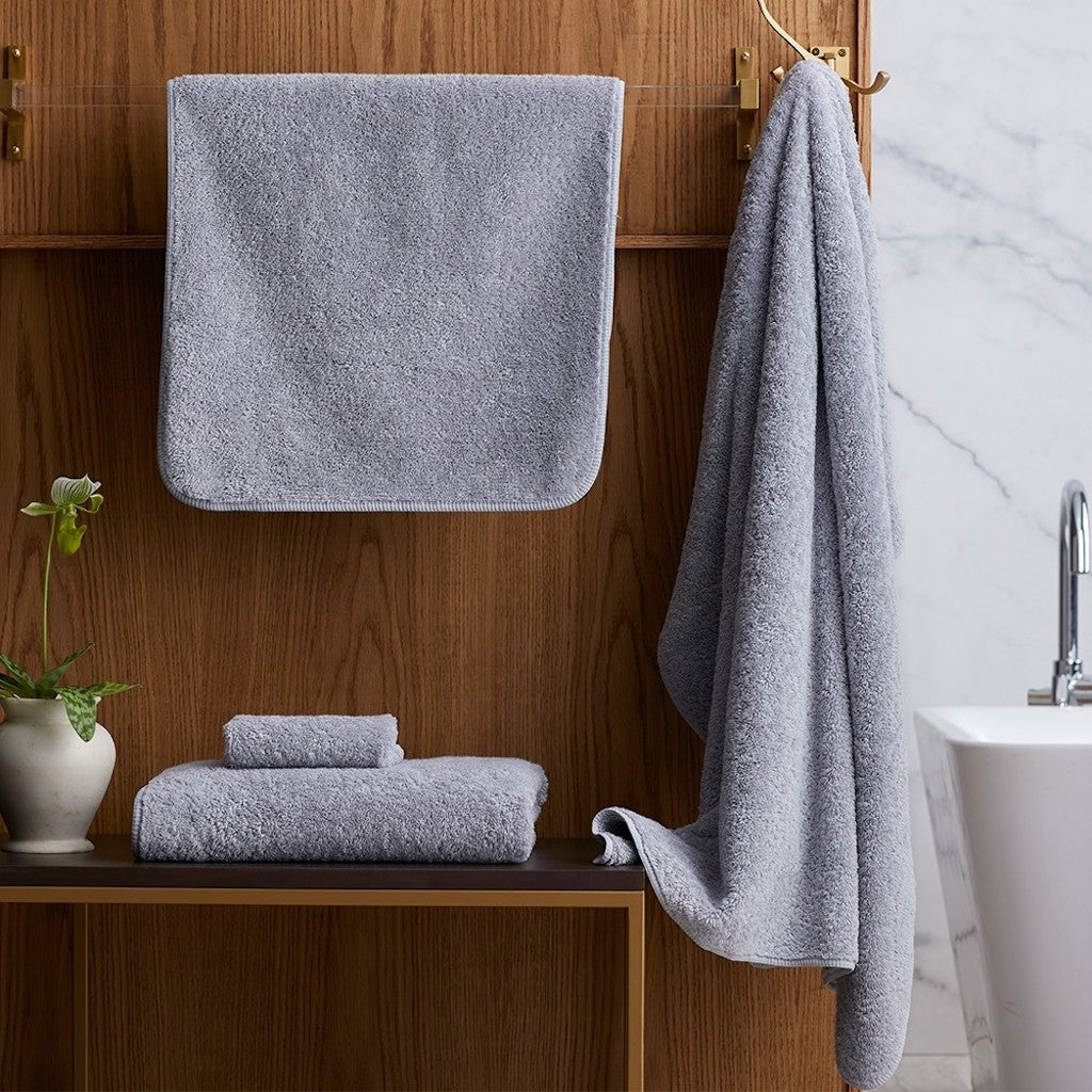 Indulgence Bath Towel Silver