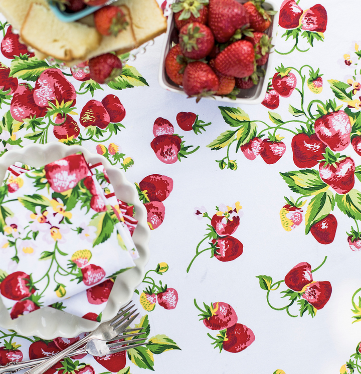 Strawberry Basket Tablecloth and Napkins