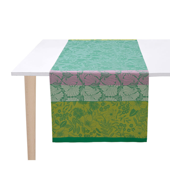 Cottage Table Linens Green