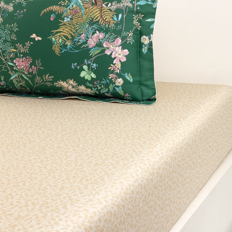 Contes Bed Collection