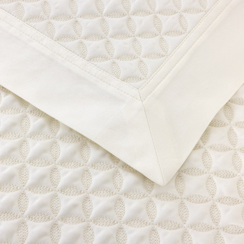 Couture - Adagio Milk