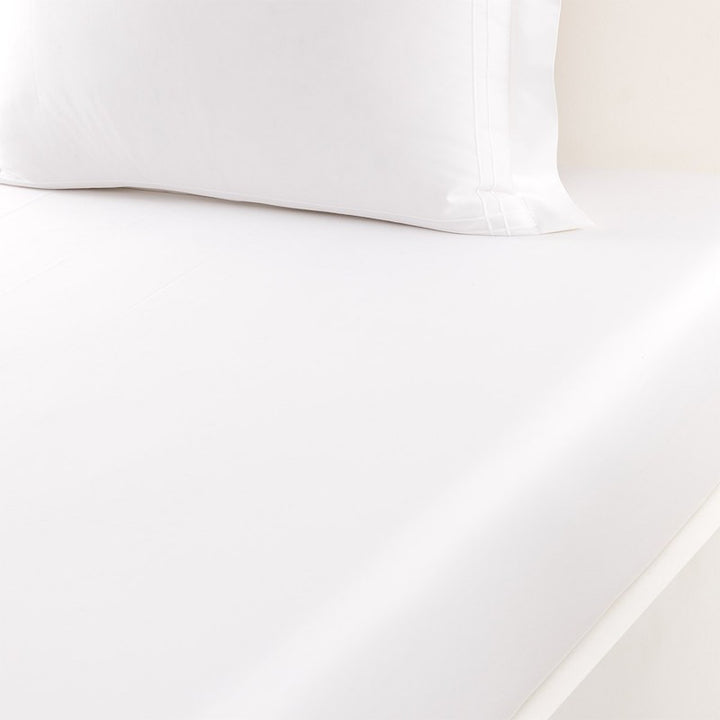Couture - Adagio White