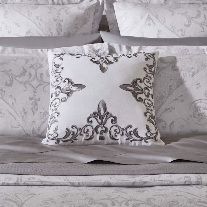 Umbria in White and Gunmetal