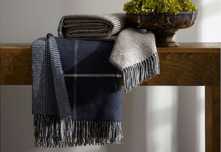 Matouk Benito Throw Night