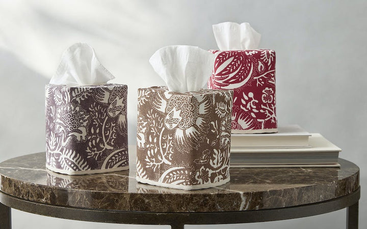 Matouk Schumacher Granada Linen Tissue Box Cover