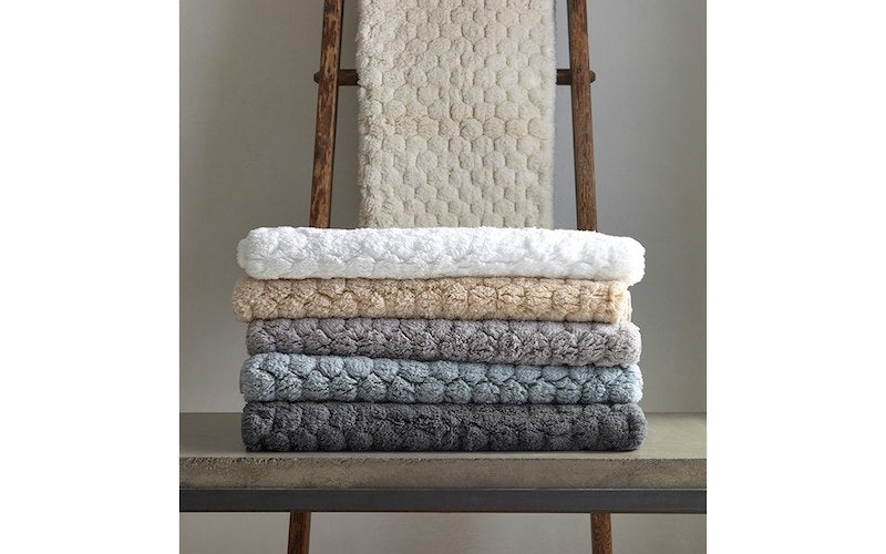 Matouk Lotus Rug Dune