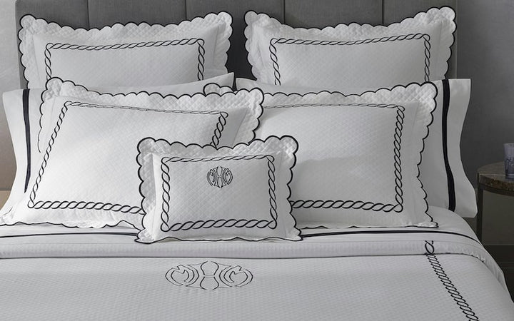 Matouk Classic Chain Scallop Matelasse Deep Lilac and Bone