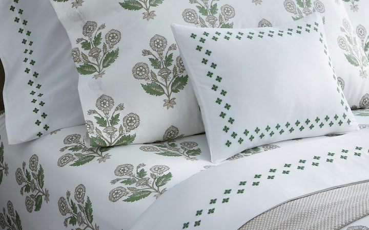 Matouk Schumacher Dalila in Pebble