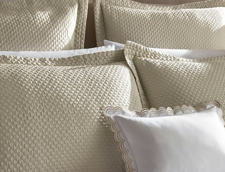 Matouk Perla Almond