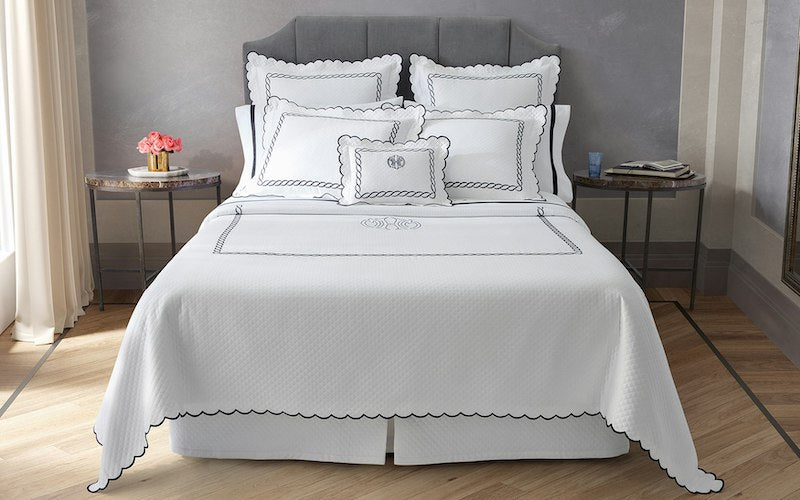 Matouk Classic Chain Scallop Matelasse Deep Lilac and Bone