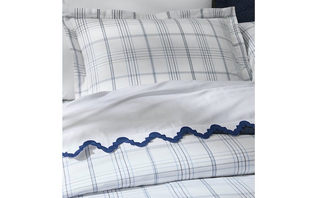 Matouk Schumacher August Plaid Navy