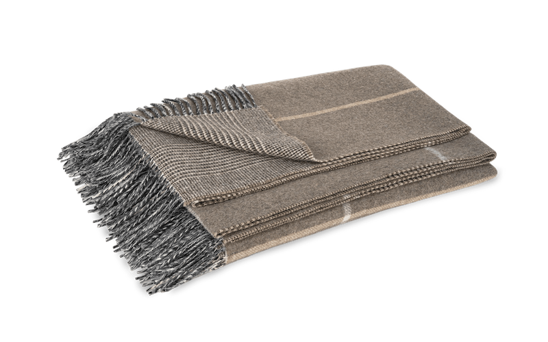 Matouk Benito Throw Hazelnut