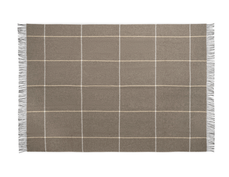 Matouk Benito Throw Hazelnut