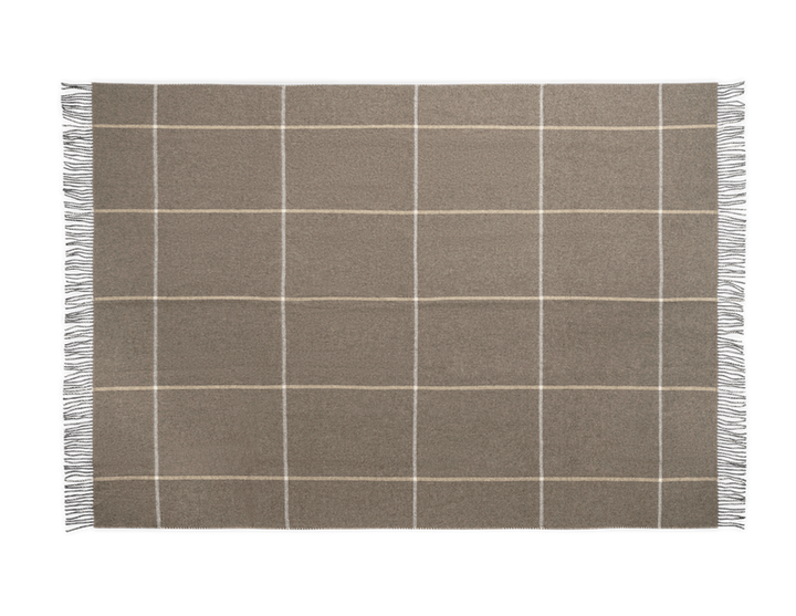 Matouk Benito Throw Hazelnut