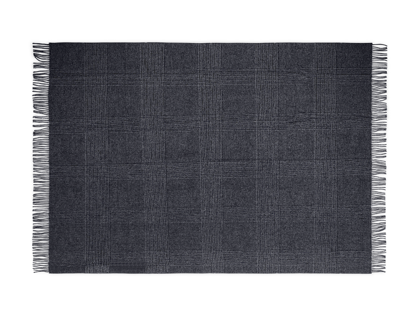Matouk Benito Throw Night