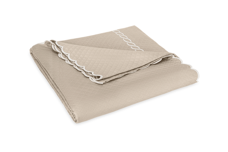 Matouk Classic Chain Scallop Matelasse Dune