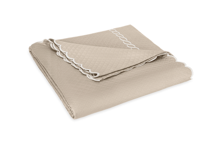 Matouk Classic Chain Scallop Matelasse Dune