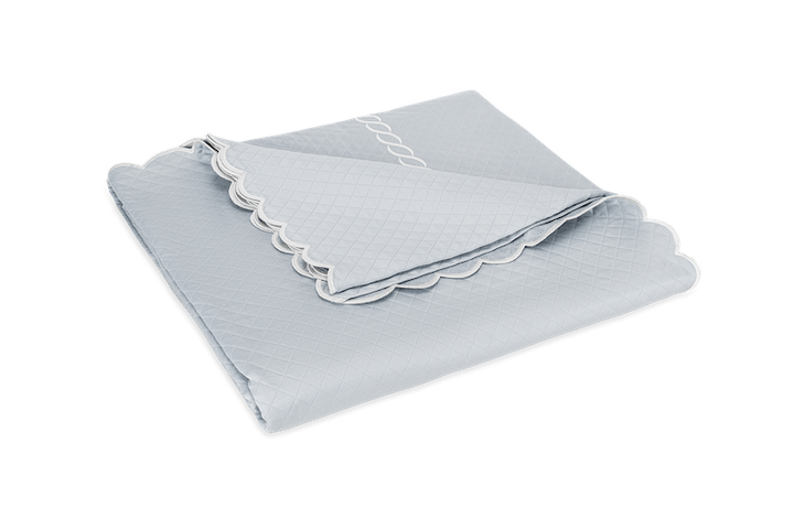 Matouk Classic Chain Scallop Matelasse Pool and Bone