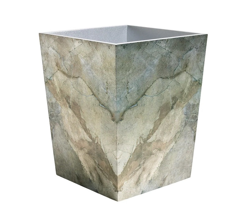 Lucent Bath Accessories