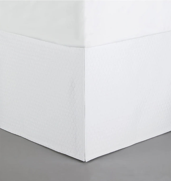 Favo Matelasse White