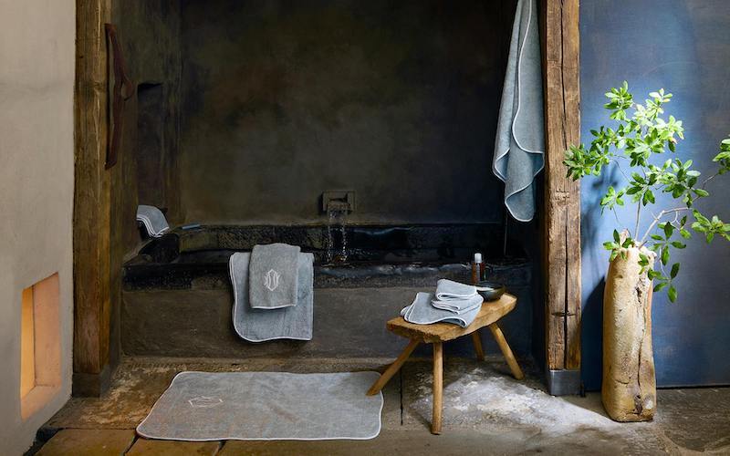 Matouk Cairo Wave Sea and White