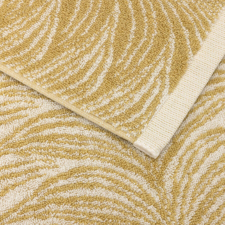 Pollen Bath Towels