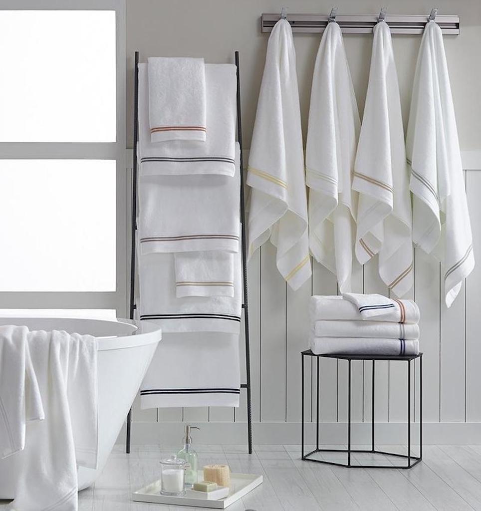 Aura Nuova Towels White/Aqua