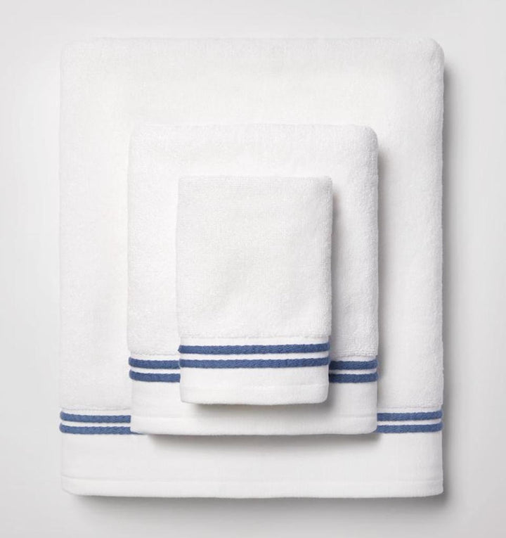 Aura Towels White/White