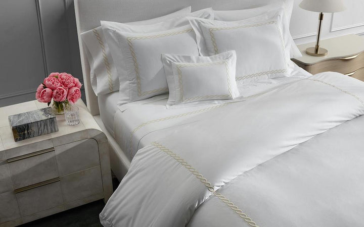 Matouk Classic Chain Bedding Light Blue
