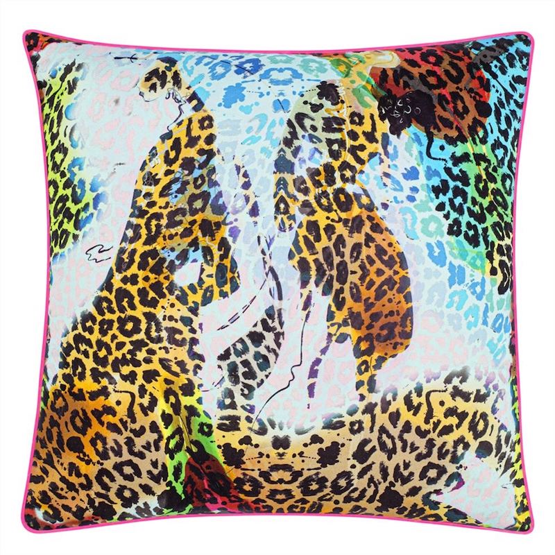 Les Felines Magenta Pillow Retired Pattern