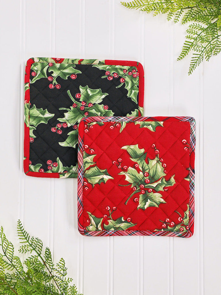 Holly Patchwork Pot Holder Set