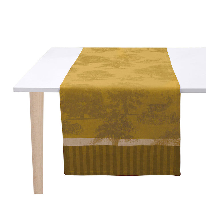 Souveraine Table Linens Gold