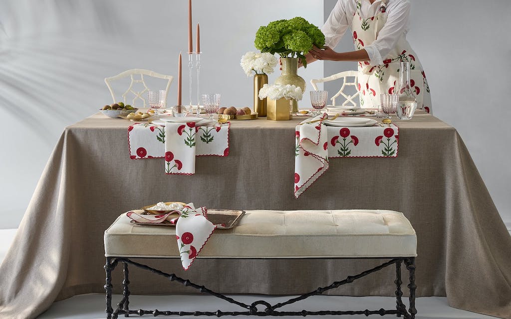 Matouk Gisele Table Linens Scarlet