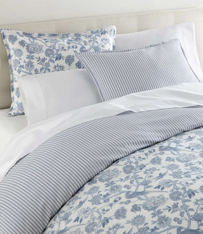 Highgrove Toile Reversible Duvet Set in Wedgewood