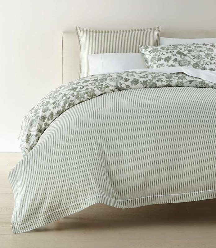 Highgrove Toile Reversible Duvet Set in Moss