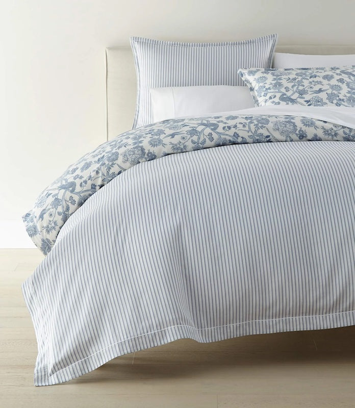 Highgrove Toile Reversible Duvet Set in Wedgewood
