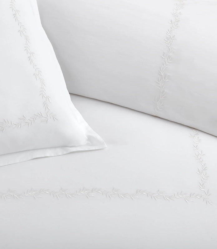 Ivy Classic Embroidered Duvet Set White