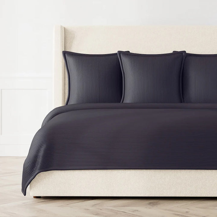 Linea Coverlet Set in Black