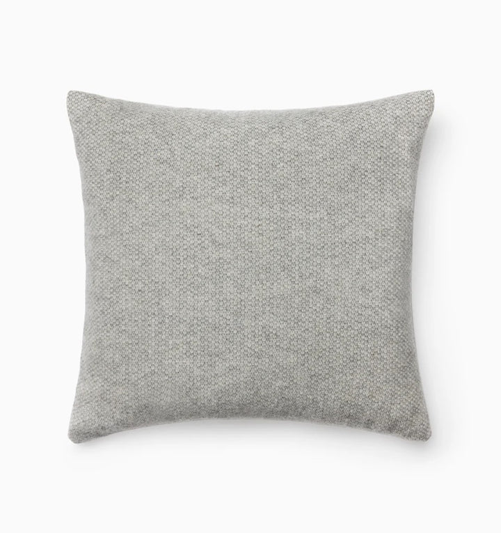 Cervino Throws and Pillows Grey
