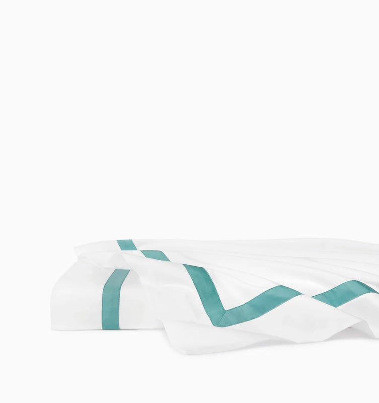 Estate White/Aqua