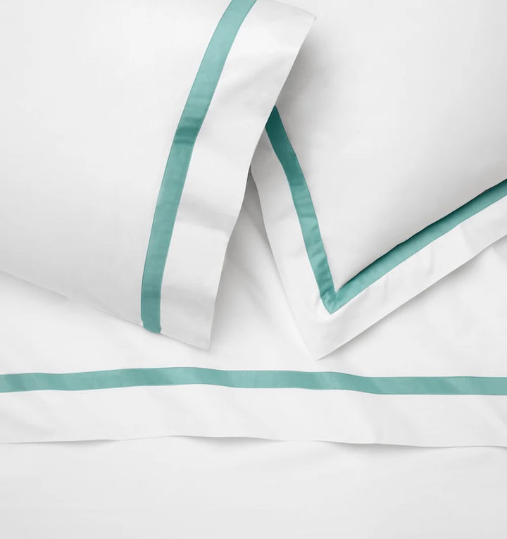 Estate White/Aqua