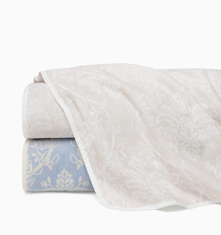 Isabella Quilt Ivory/Sea