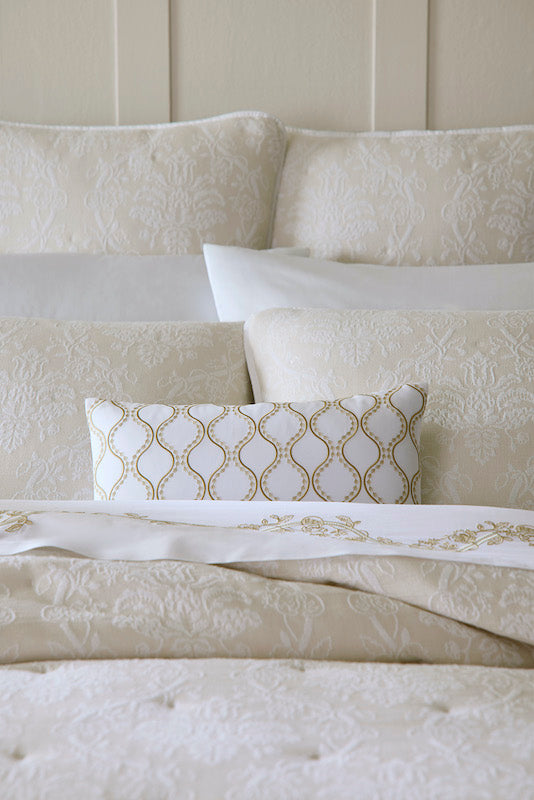 Isabella Quilt White/Sand