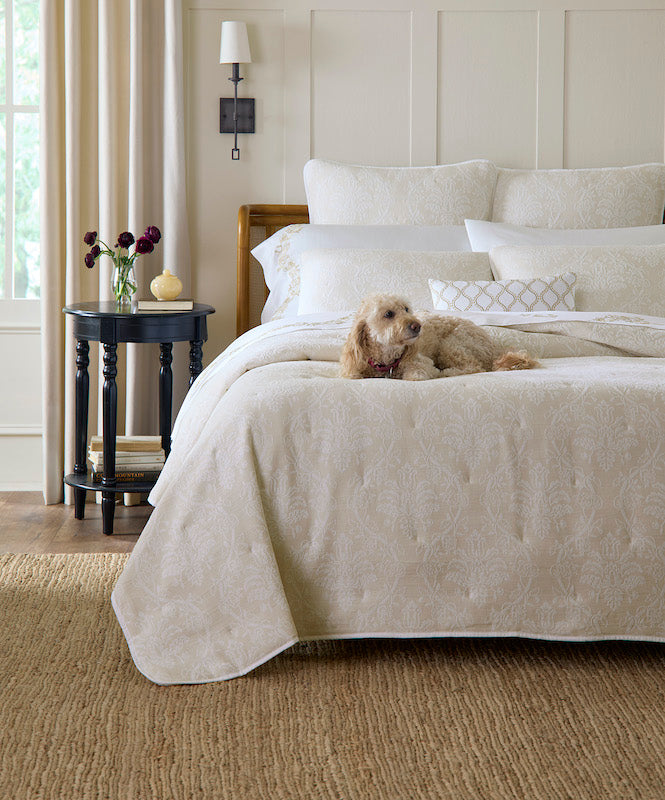 Isabella Quilt White/Sand