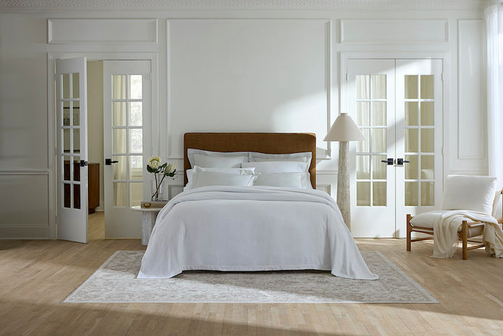 Spinato White