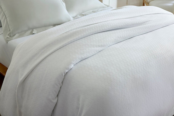 Spinato White