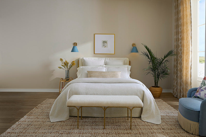 Aurelia White and Sand