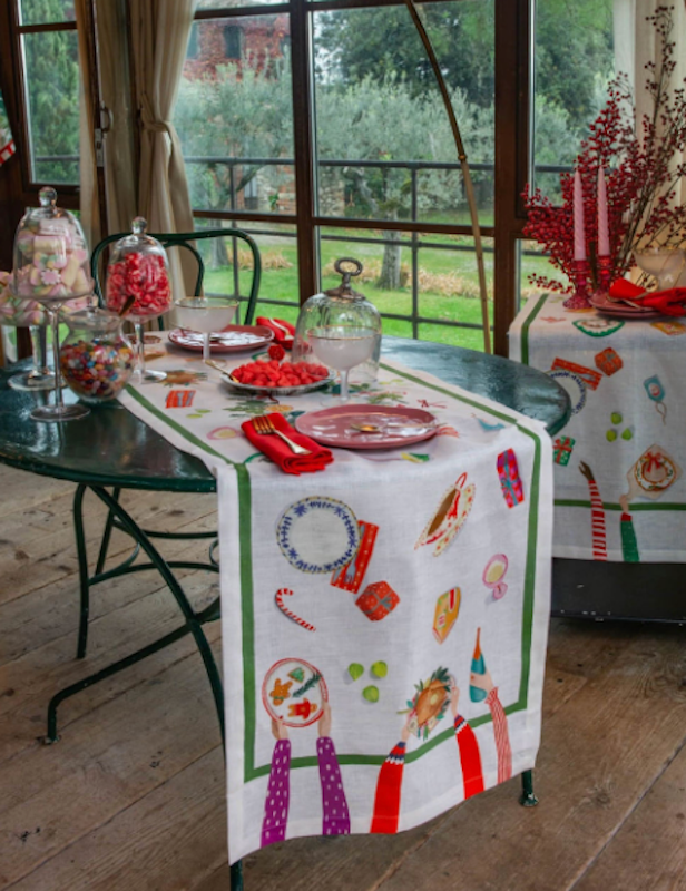 Hand On Xmas Table Linens