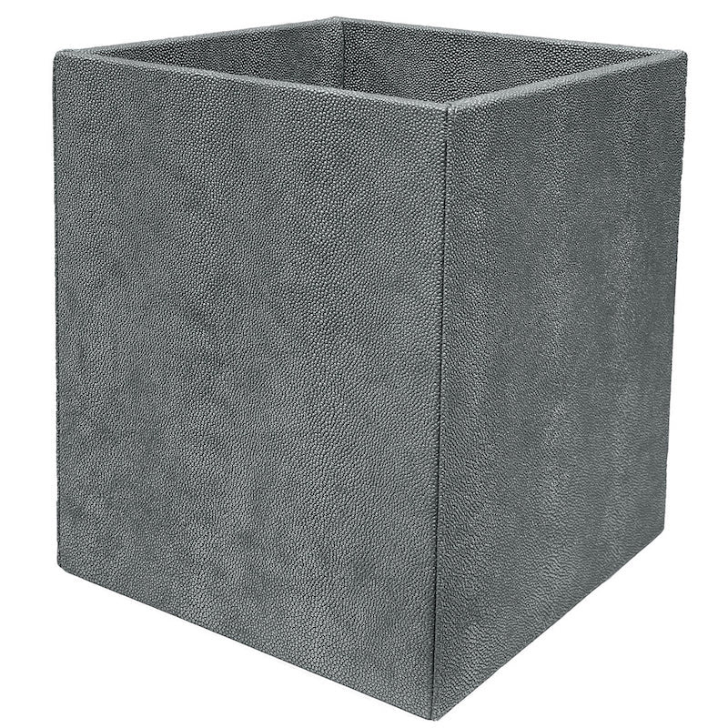 Stingray Bath Accessories in Gray