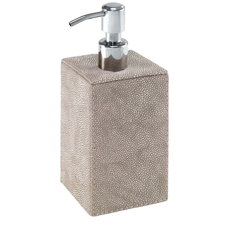 Stingray Bath Accessories in Pearl